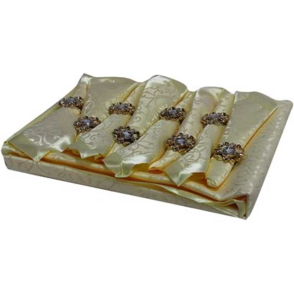 Dan Li 8 Seater Table cloth with napkins - Cream