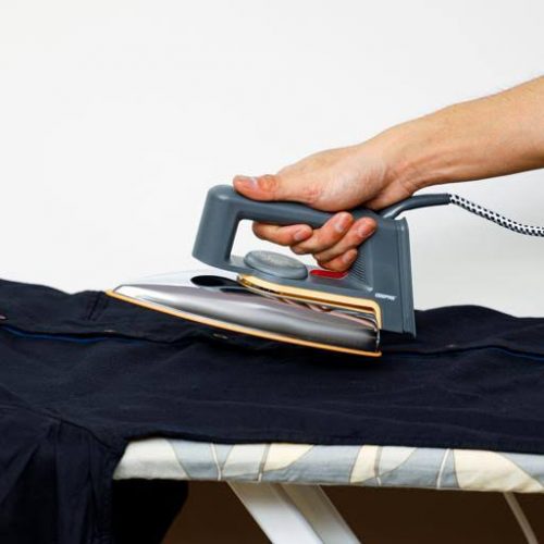 Geepas GDI23016 1200W Dry Iron For Perfectly Crisp Ironed Clothes - Grey