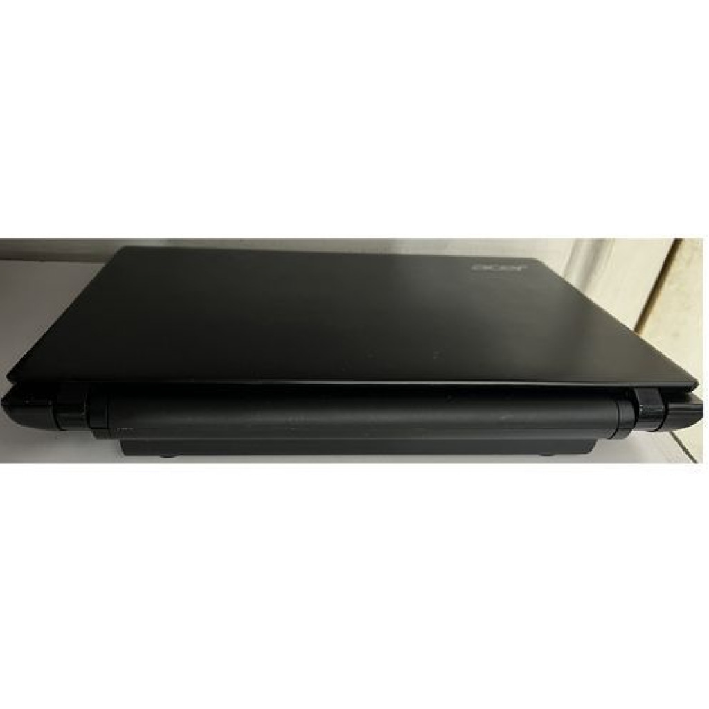 Acer V5 / travelmate.4GB RAM 320GB,3-5Hrs,12" - Black(Refurbished)