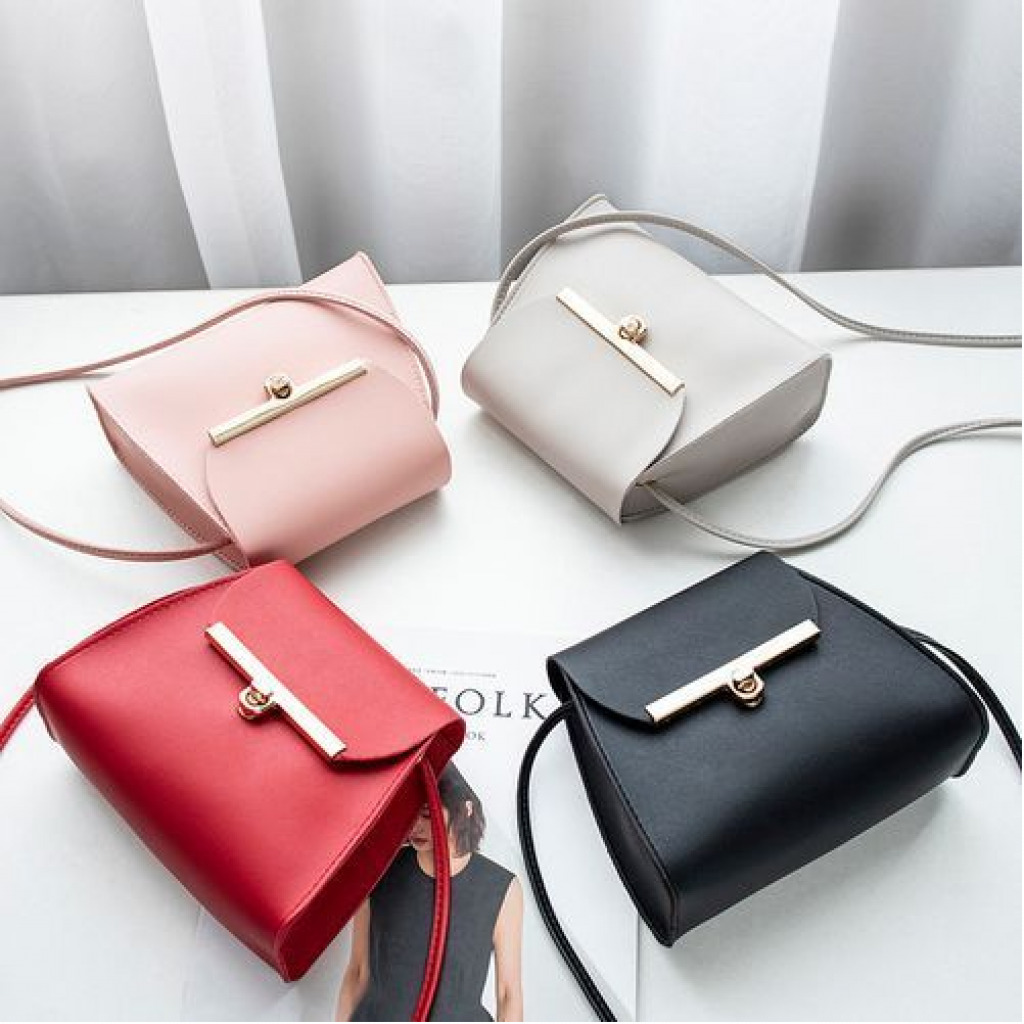 Women's small diagonal shoulder bag handbag- Pink
