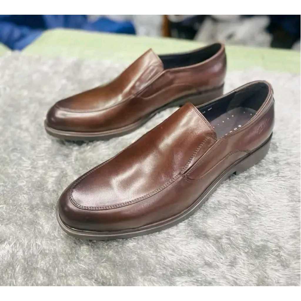 Men's Clarks Gentle Shoe-Black&Brown
