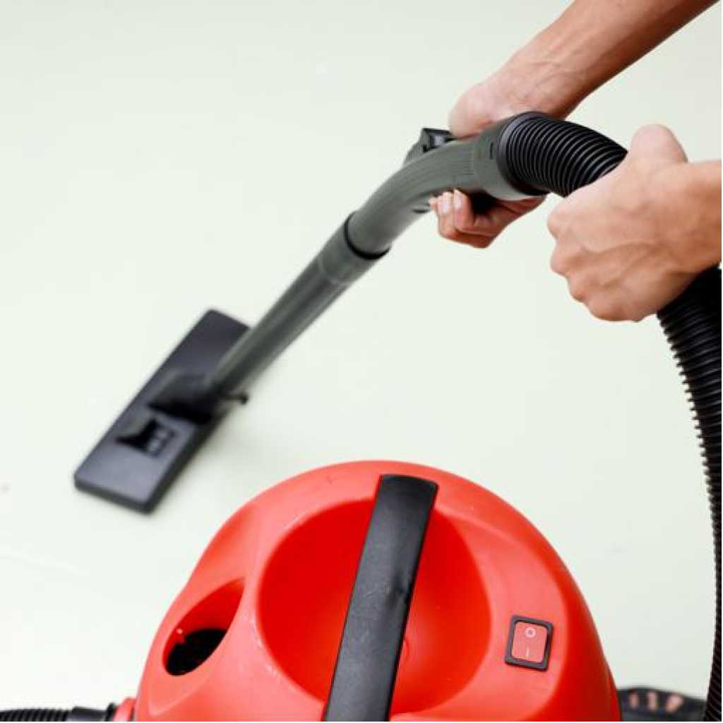 Geepas | GVC19026 2800W Dry & Wet Vacuum Cleaner For Daily Use - 20L Dust Bag Capacity And Powerful Motor