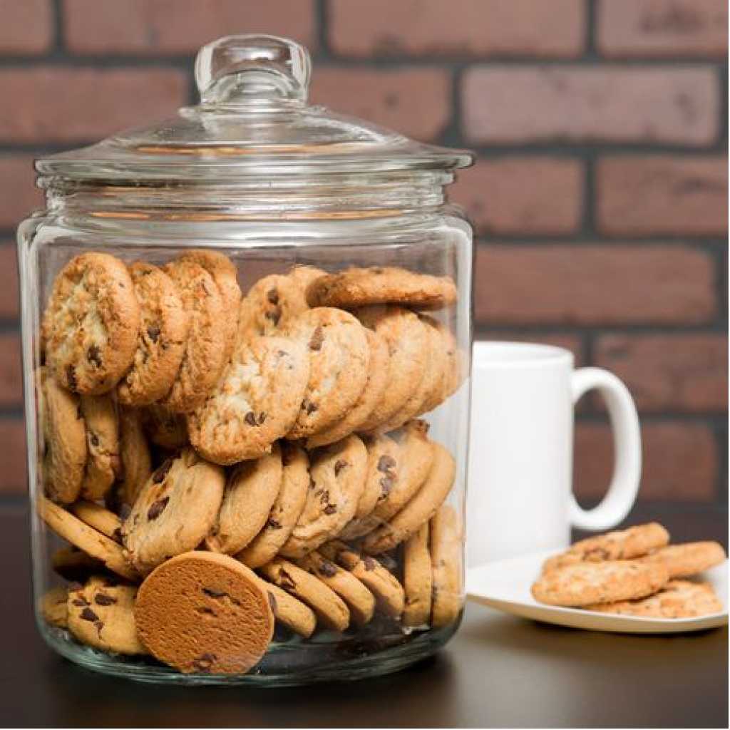 6L Airtight Glass Sweet Cookie Candy Jar Cereal Food Storage Container- Clear.