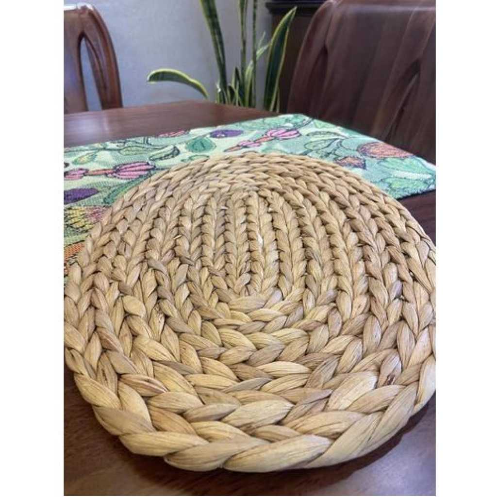 6 Pieces OF Oval Woven Placemats, Natural Water Hyacinth Placemats Straw Braided Rattan Placemats, 12x16 Inches Plate Chargers Set, Non-Slip Heat Resistant Woven Chargers for Dining Table