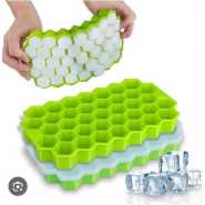 1 Piece Ice Cube Tray 37 Grids Silicone Ice Cube Mold For Freezer With Removable Lid, LatticenHoneycomb Ice Maker Trays With Cover For Chilled Drinks Whiskey And Cocktails -Multicolor